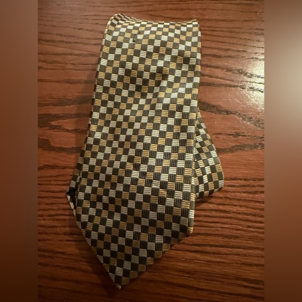 Elegant Wilkes bashford Checkered Silk Tie 👔